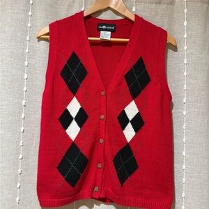Sag Harbor Red V-Neck Argyle Sweater Vest